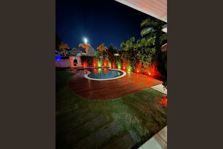 Casa de condomínio à venda com 600m², 4 quartos e 9 vagas Casa de condomínio à venda com 600m², 4 quartos e 9 vagasPiscina