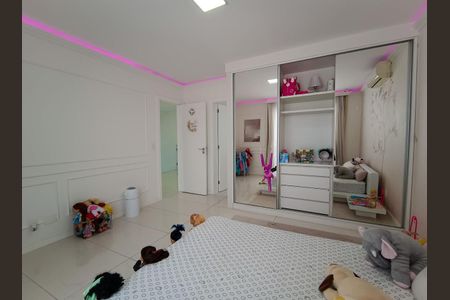 Casa de condomínio à venda com 600m², 4 quartos e 9 vagas Casa de condomínio à venda com 600m², 4 quartos e 9 vagasQuarto