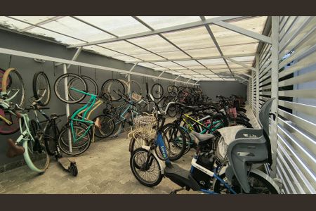 Apartamento à venda com 74m², 2 quartos e 1 vagaÁrea Comum