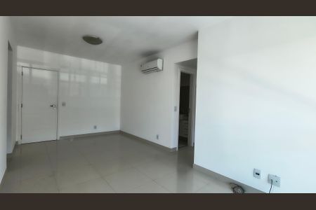 Sala de apartamento à venda com 2 quartos, 74m² em Barra da Tijuca, Rio de Janeiro