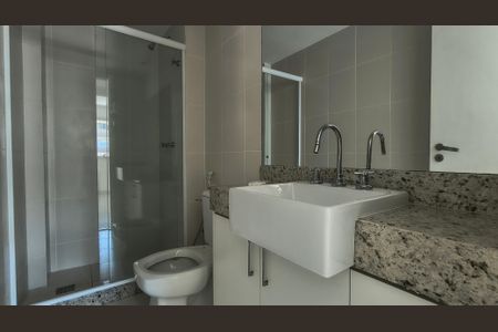 Apartamento à venda com 74m², 2 quartos e 1 vagaBanheiro Social 1