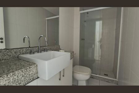 Apartamento à venda com 74m², 2 quartos e 1 vagaBanheiro da Suíte
