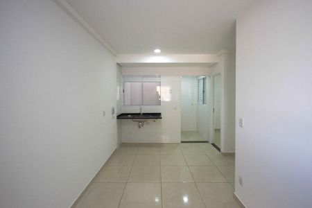 Sala de apartamento para alugar com 2 quartos, 35m² em Cidade Mãe do Céu, São Paulo