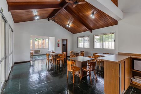 Apartamento para alugar com 65m², 2 quartos e sem vagaÁrea comum - Salão de festas