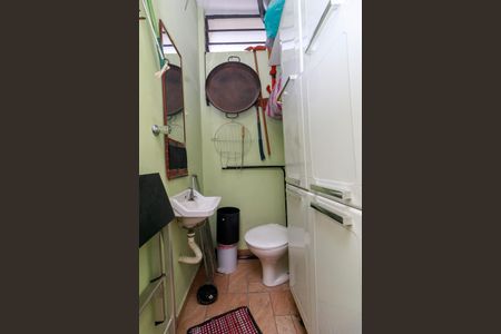 Casa à venda com 298m², 3 quartos e 3 vagas Casa à venda com 298m², 3 quartos e 3 vagasÁrea de Serviço - Banheiro