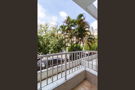 Apartamento para alugar com 98m², 3 quartos e 1 vaga Apartamento para alugar com 98m², 3 quartos e 1 vagaVaranda