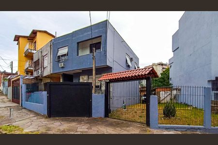 Casa à venda com 115m², 4 quartos e 3 vagas Casa à venda com 115m², 4 quartos e 3 vagasFachada