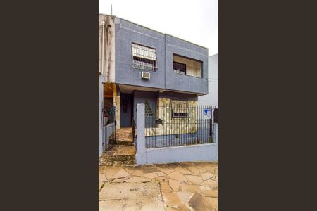 Casa à venda com 115m², 4 quartos e 3 vagas Casa à venda com 115m², 4 quartos e 3 vagasFachada