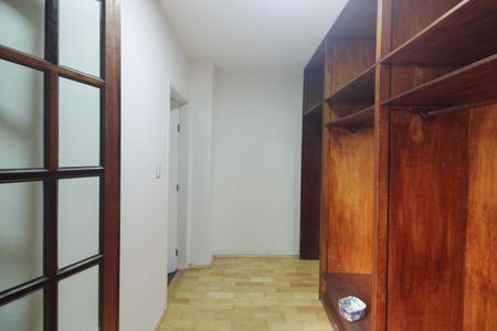 Casa para alugar com 350m², 3 quartos e 4 vagas Casa para alugar com 350m², 3 quartos e 4 vagasSuíte