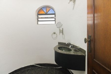 Casa para alugar com 350m², 3 quartos e 4 vagas Casa para alugar com 350m², 3 quartos e 4 vagasLavabo