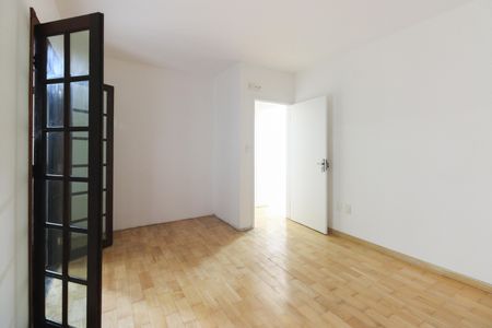 Casa para alugar com 350m², 3 quartos e 4 vagas Casa para alugar com 350m², 3 quartos e 4 vagasQuarto 2