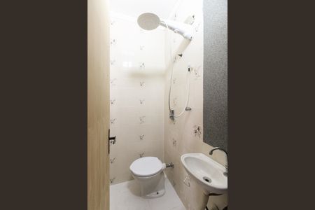 Casa para alugar com 350m², 3 quartos e 4 vagas Casa para alugar com 350m², 3 quartos e 4 vagasBanheiro de Serviço