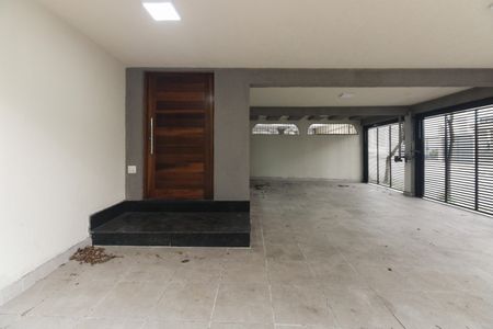 Casa para alugar com 350m², 3 quartos e 4 vagas Casa para alugar com 350m², 3 quartos e 4 vagasGaragem