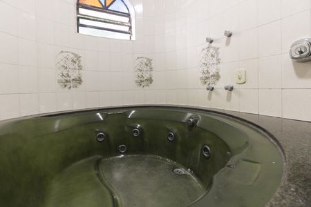 Casa para alugar com 350m², 3 quartos e 4 vagas Casa para alugar com 350m², 3 quartos e 4 vagasBanheiro da Suíte