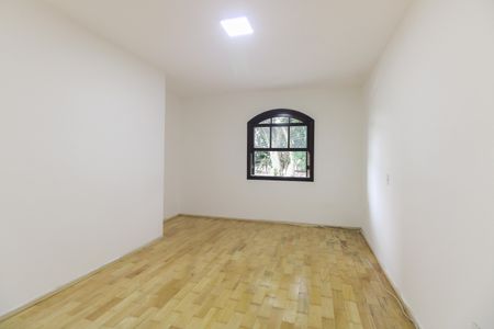 Casa para alugar com 350m², 3 quartos e 4 vagas Casa para alugar com 350m², 3 quartos e 4 vagasQuarto 1