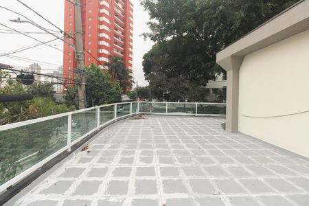 Casa para alugar com 350m², 3 quartos e 4 vagas Casa para alugar com 350m², 3 quartos e 4 vagasSuíte - Varanda