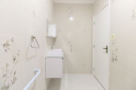 Casa para alugar com 350m², 3 quartos e 4 vagas Casa para alugar com 350m², 3 quartos e 4 vagasBanheiro Social