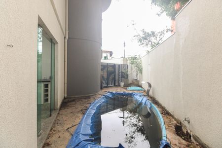 Casa para alugar com 350m², 3 quartos e 4 vagas Casa para alugar com 350m², 3 quartos e 4 vagasQuintal e Piscina