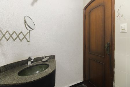 Casa para alugar com 350m², 3 quartos e 4 vagas Casa para alugar com 350m², 3 quartos e 4 vagasLavabo