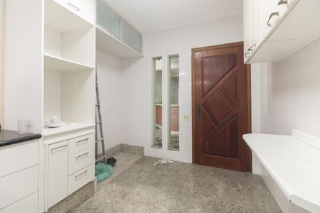 Casa para alugar com 350m², 3 quartos e 4 vagas Casa para alugar com 350m², 3 quartos e 4 vagasCozinha