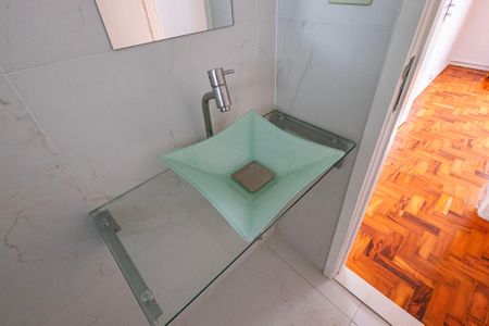 Apartamento à venda com 83m², 2 quartos e 1 vagaBanheiro Social