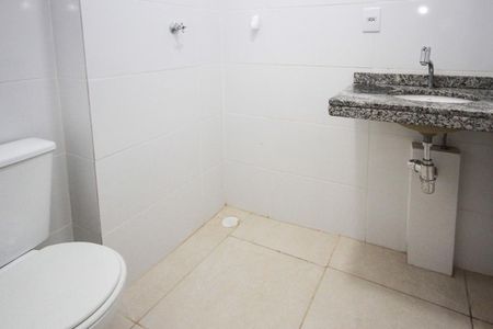 Apartamento à venda com 42m², 2 quartos e 1 vagaBanheiro Social