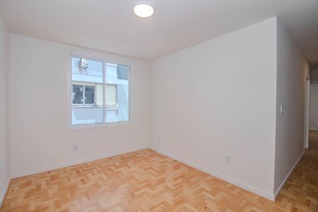 Sala de apartamento à venda com 2 quartos, 73m² em Independência, Porto Alegre