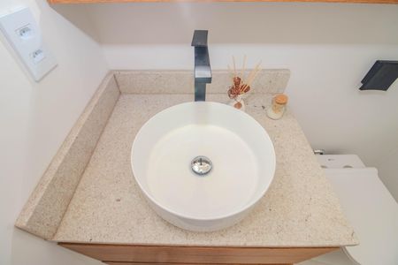 Apartamento à venda com 73m², 2 quartos e sem vagaBanheiro