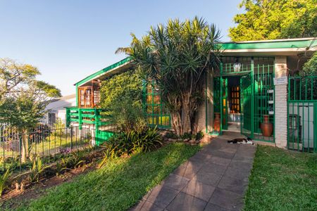 Casa à venda com 400m², 4 quartos e 4 vagasFachada