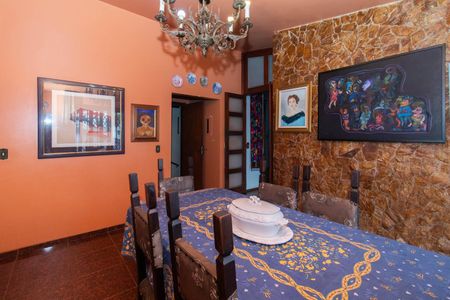 Casa à venda com 400m², 4 quartos e 4 vagasSala