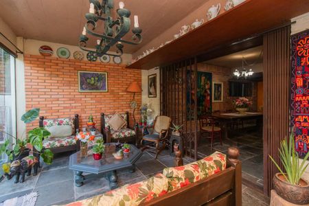 Casa à venda com 400m², 4 quartos e 4 vagasChurrasqueira