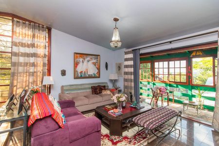 Sala de casa à venda com 4 quartos, 400m² em Santa Tereza, Porto Alegre