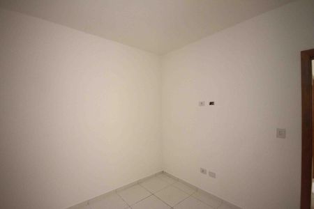 Quarto de apartamento para alugar com 2 quartos, 40m² em Vila Antonieta, São Paulo