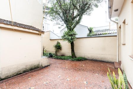 Casa para alugar com 180m², 3 quartos e 2 vagas Casa para alugar com 180m², 3 quartos e 2 vagasCorredor