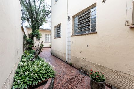 Casa para alugar com 180m², 3 quartos e 2 vagas Casa para alugar com 180m², 3 quartos e 2 vagasCorredor