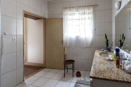 Casa para alugar com 180m², 3 quartos e 2 vagas Casa para alugar com 180m², 3 quartos e 2 vagasBanheiro da Suíte