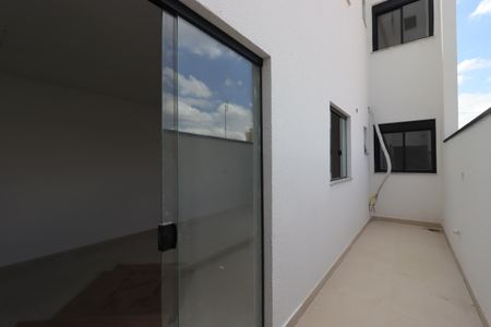 Apartamento à venda com 90m², 2 quartos e 2 vagasÁrea de Serviço
