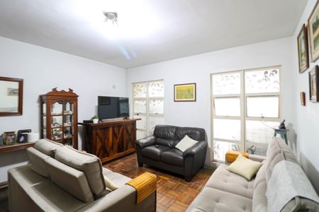 Casa à venda com 180m², 5 quartos e 2 vagasSala