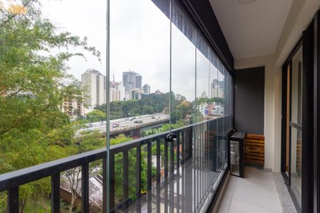 Apartamento para alugar com 34m², 1 quarto e 1 vaga Apartamento para alugar com 34m², 1 quarto e 1 vagaVaranda