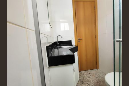 Apartamento à venda com 58m², 2 quartos e 2 vagas Apartamento à venda com 58m², 2 quartos e 2 vagasBanheiro da Suíte
