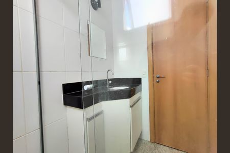 Apartamento à venda com 58m², 2 quartos e 2 vagas Apartamento à venda com 58m², 2 quartos e 2 vagasBanheiro da Suíte