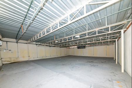 Casa para alugar com 360m², 2 quartos e 1 vagaGalpão