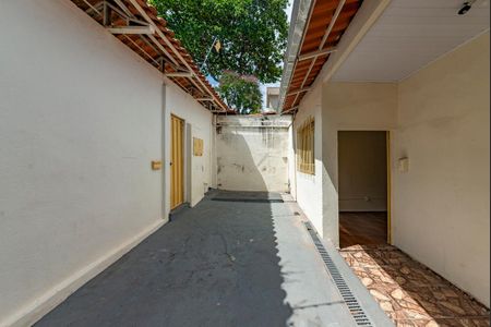 Casa para alugar com 360m², 2 quartos e 1 vagaQuintal