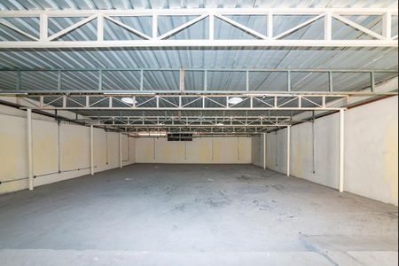 Casa para alugar com 360m², 2 quartos e 1 vagaGalpão