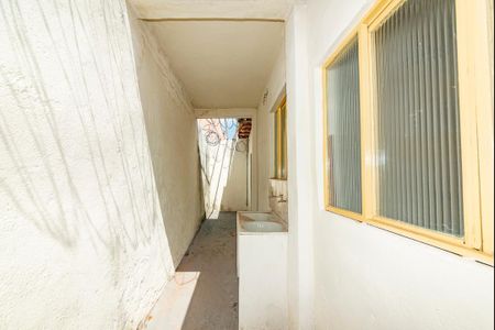 Casa para alugar com 360m², 2 quartos e 1 vagaÁrea de Serviço