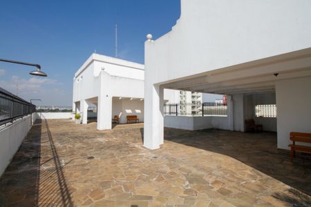 Apartamento à venda com 102m², 3 quartos e 2 vagas Apartamento à venda com 102m², 3 quartos e 2 vagasÁrea Comum - Terraço