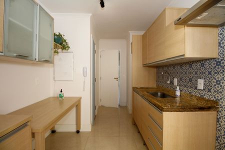 Apartamento à venda com 102m², 3 quartos e 2 vagas Apartamento à venda com 102m², 3 quartos e 2 vagasCozinha