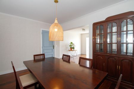 Apartamento à venda com 102m², 3 quartos e 2 vagas Apartamento à venda com 102m², 3 quartos e 2 vagasSala de Jantar