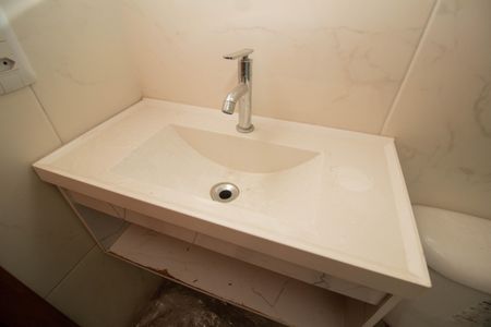 Banheiro de apartamento para alugar com 1 quarto, 42m² em Moinho Velho, São Paulo