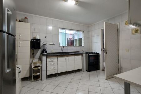 Casa de condomínio à venda com 150m², 3 quartos e 1 vagaCozinha 